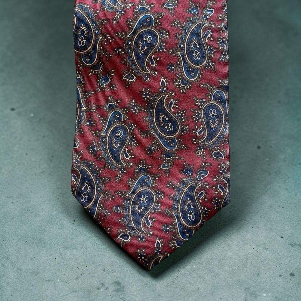Bert Pulitzer Silk Necktie Paisley Burgundy Navy Classic Traditional Foulard